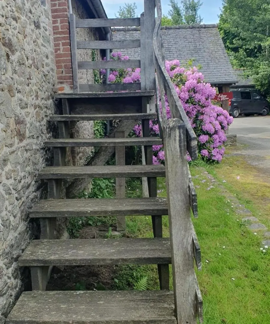 L'Auberge De La Porte Saint-Jouan-des-Guerets 0*,  France