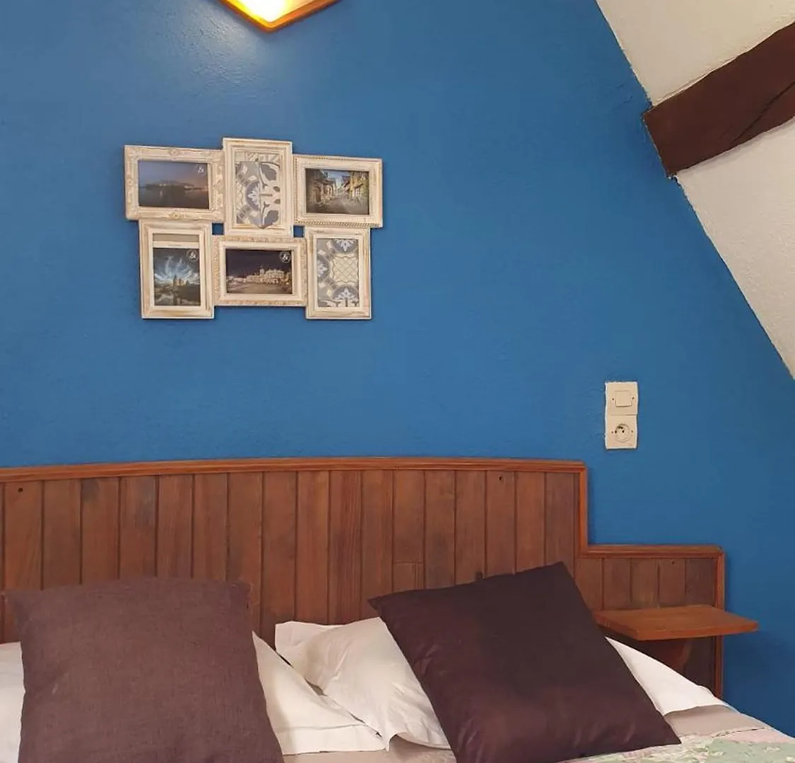 L'Auberge De La Porte Saint-Jouan-des-Guerets 0*,  France